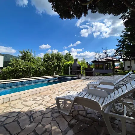 Emum Family Nyaraló *