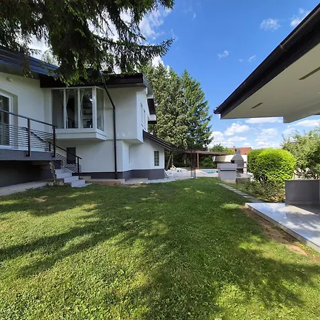 Emum Family Holiday home
